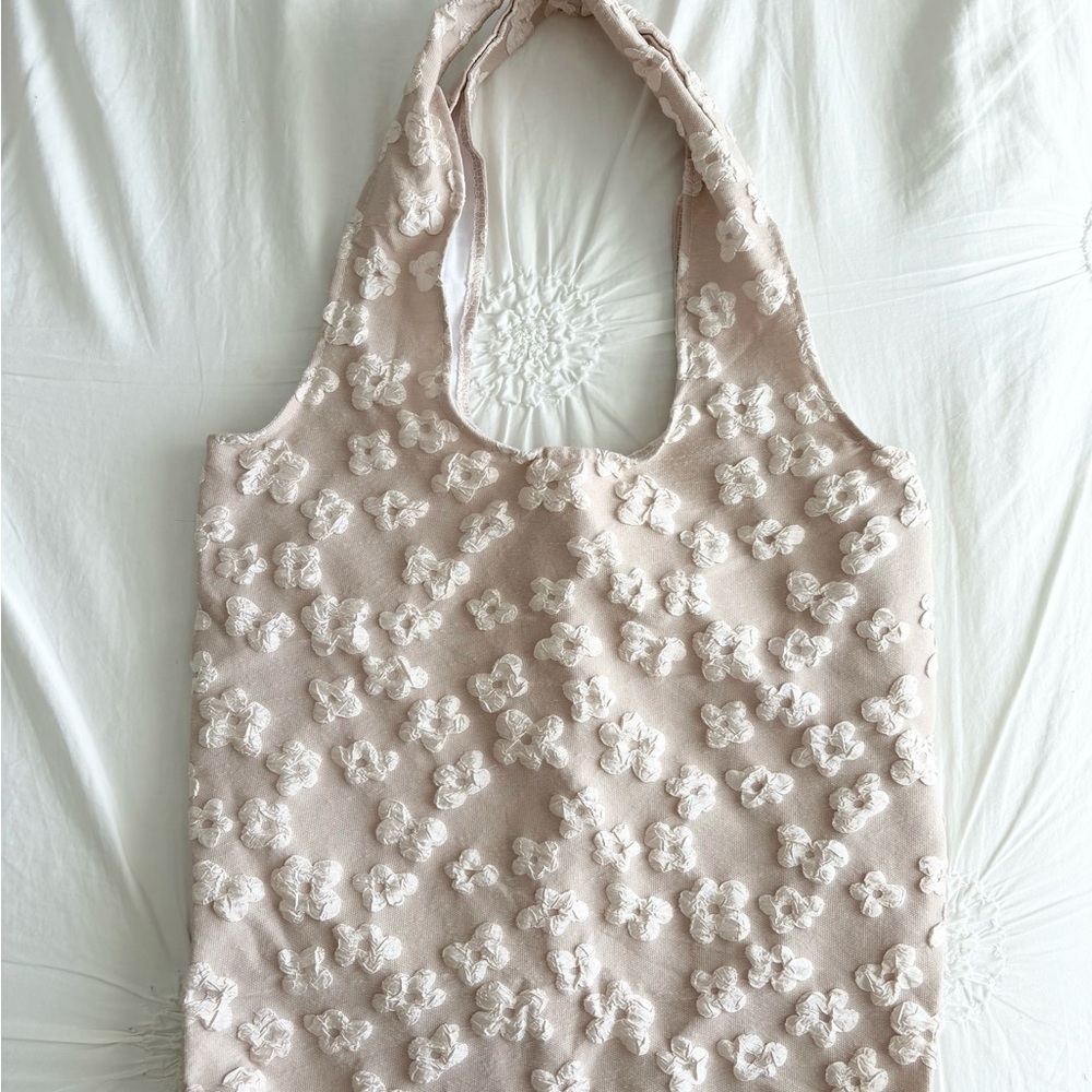Floral Beige Tote Bag - Picture 2 of 5